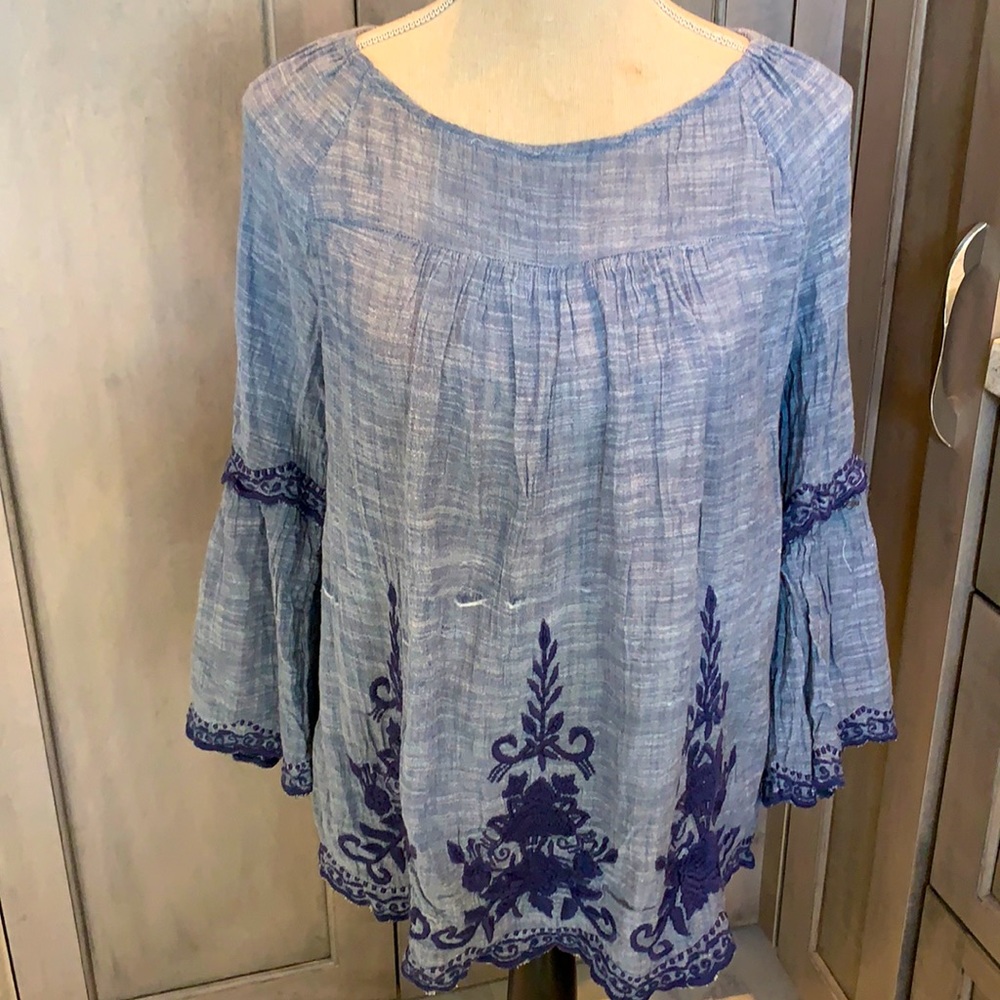 NEW Caite and Kyla Peasant Top 🤩